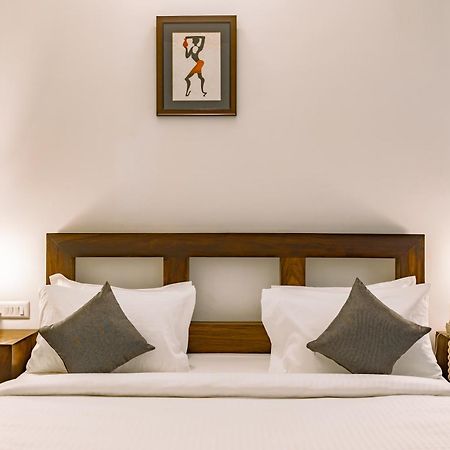 Muvattupuzha Hotel Narendra Central מראה חיצוני תמונה