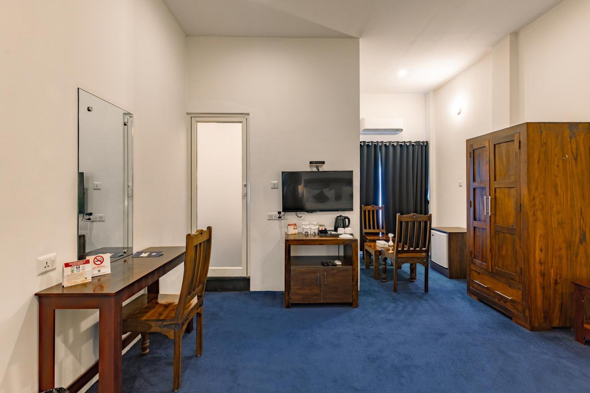 Muvattupuzha Hotel Narendra Central מראה חיצוני תמונה