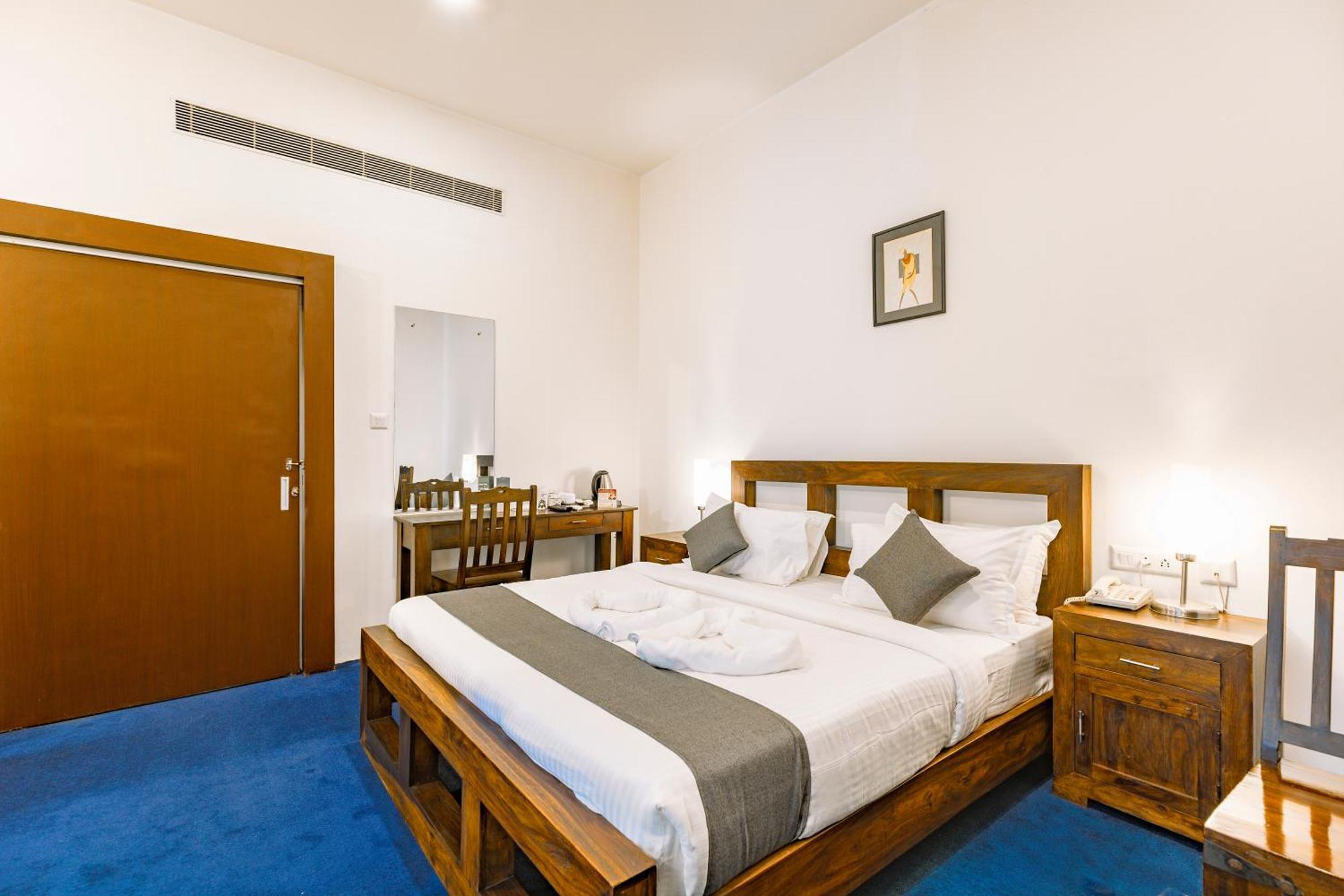 Muvattupuzha Hotel Narendra Central מראה חיצוני תמונה