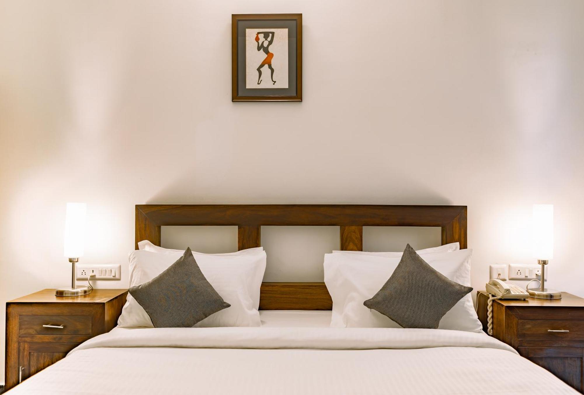 Muvattupuzha Hotel Narendra Central מראה חיצוני תמונה