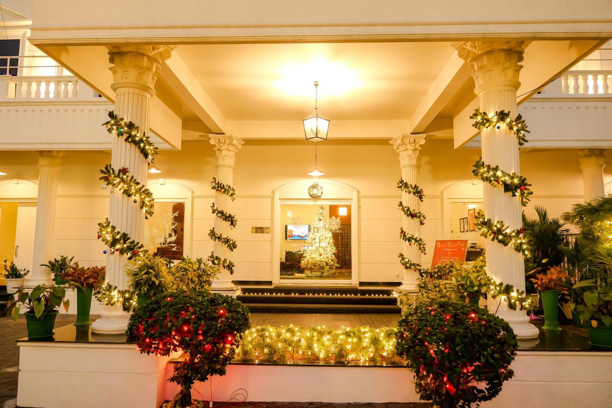 Muvattupuzha Hotel Narendra Central מראה חיצוני תמונה