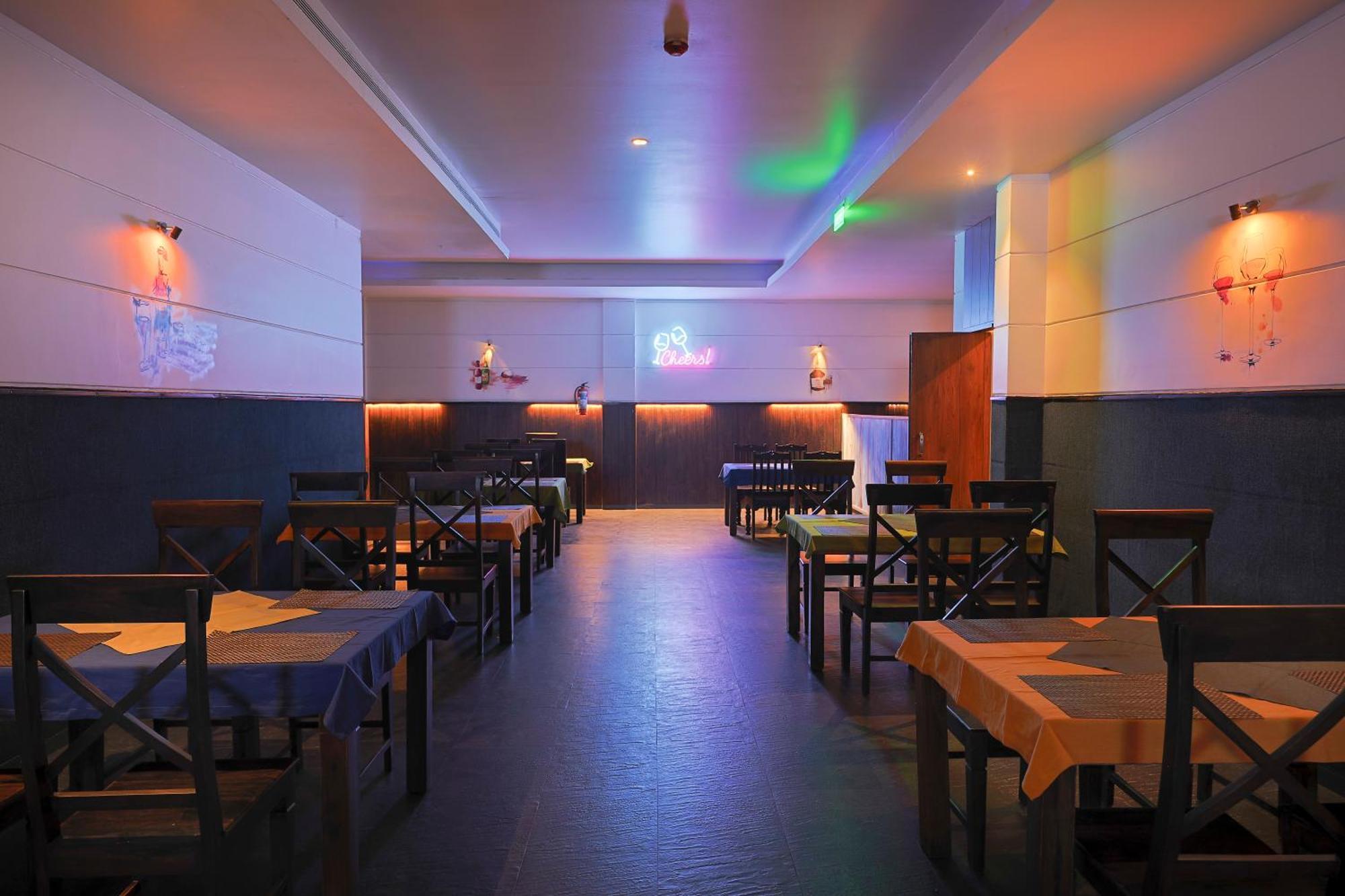 Muvattupuzha Hotel Narendra Central מראה חיצוני תמונה